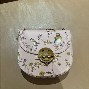 Elegant Cream Crossbody Bag with Bird Print